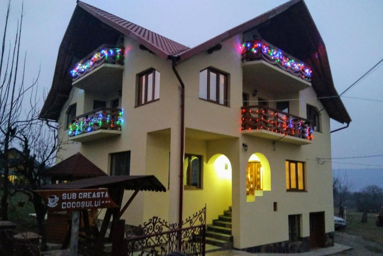 Sub Creasta Cocosului Hotel Breb Luaran gambar